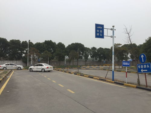 浦東新區(qū)駕校學(xué)車(chē)指南 專(zhuān)業(yè)駕駛培訓(xùn)，來(lái)電即可報(bào)名